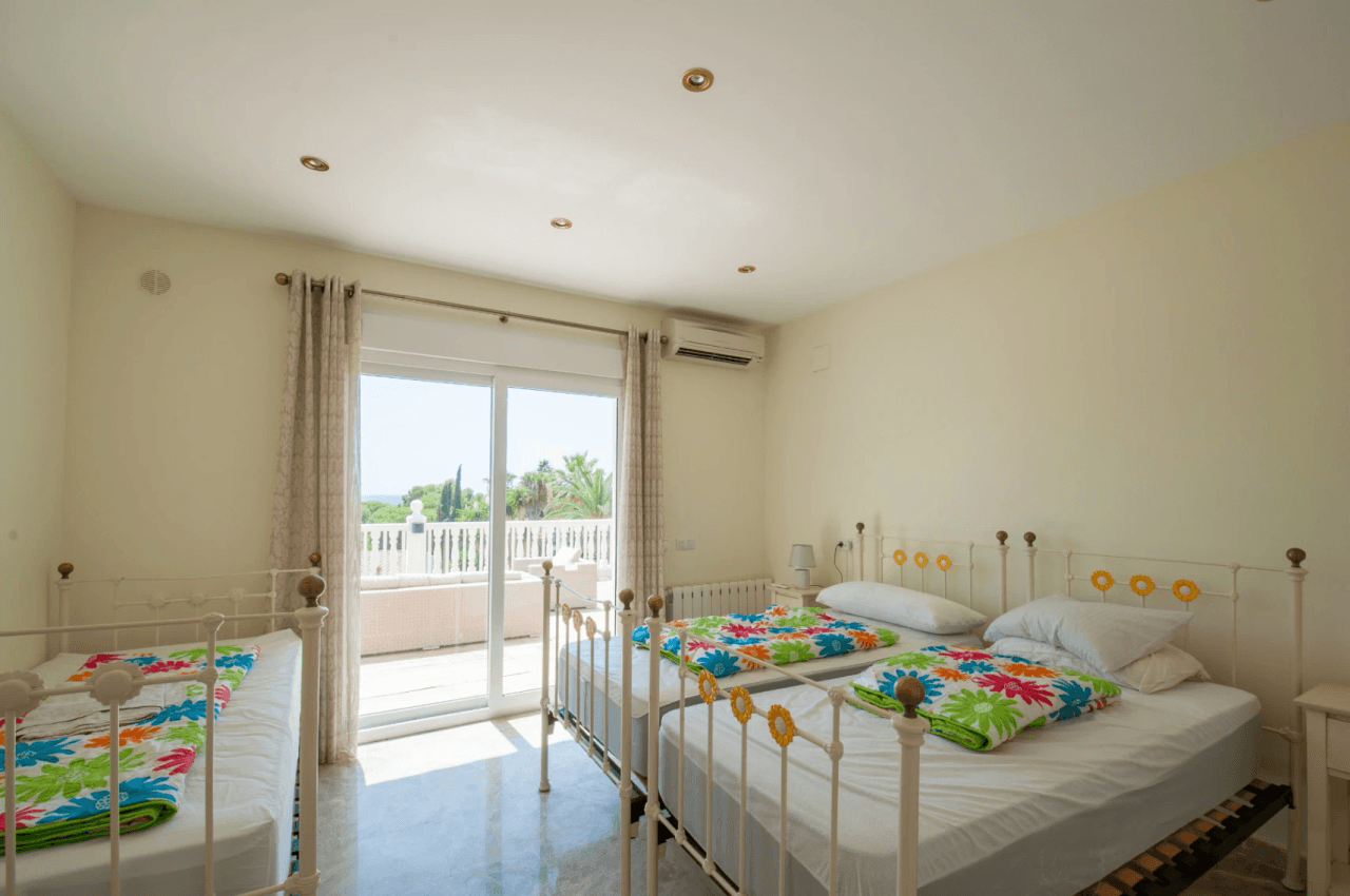 Grande villa élégante avec vue sur la mer à vendre à Moraira