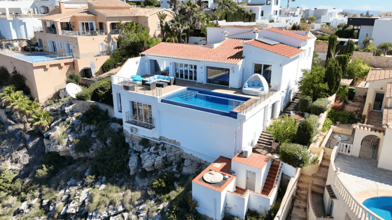 Cumbre del Sol, villa de luxe avec vues panoramiques sur la mer à Magnolias