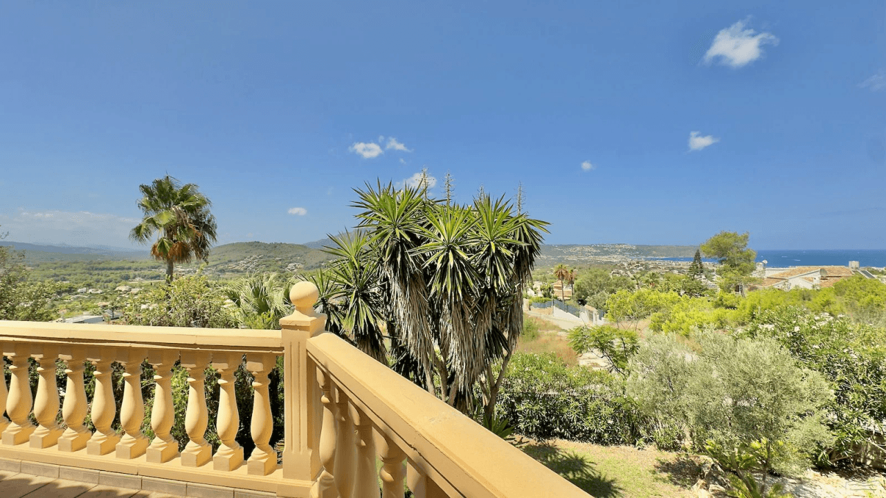 Magnifique villa de luxe à vendre à Javea avec vue sur la mer et le Montgó.
