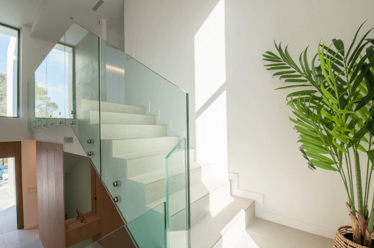 VILLA NOUVELLEMENT CONSTRUITE À TEULADA, SITUÉE DANS LE QUARTIER DE BENIMEIT