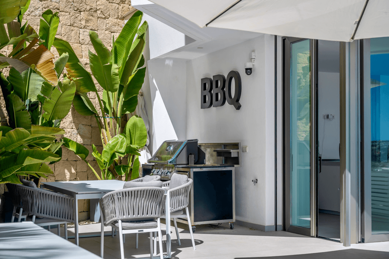 Villa de luxe exceptionnelle à Moraira – Où le design, la technologie et la vue sur la mer se rencontrent