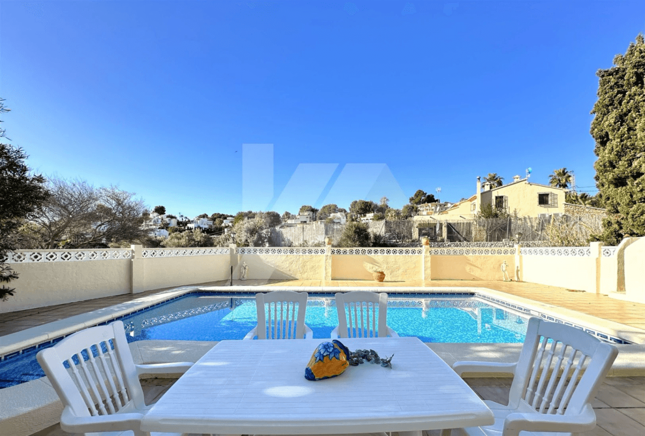 Villa à vendre à Benissa, à distance de marche de la plage de Baladrar.