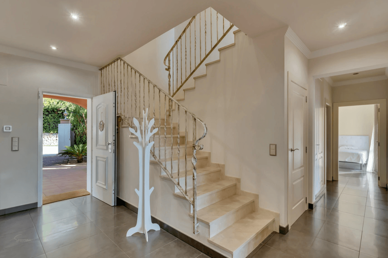 Villa de lujo en segunda línea de playa en el corazón de Moraira