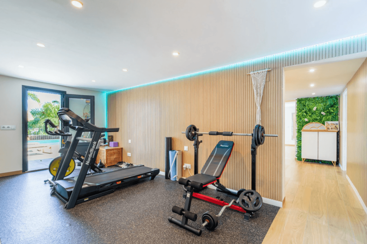 Villa ibicenca entièrement rénovée avec appartement d'invités à Jávea
