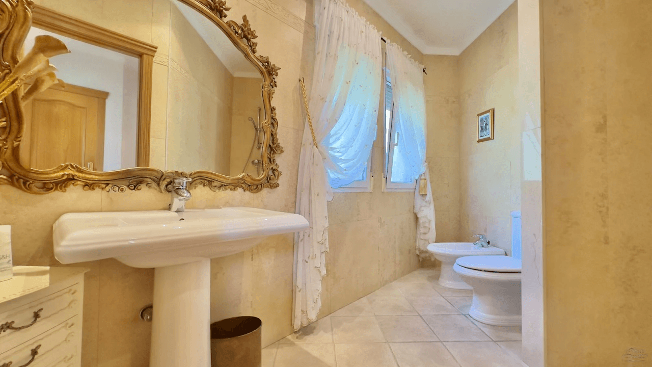 Magnifique villa de luxe à vendre à Javea avec vue sur la mer et le Montgó.