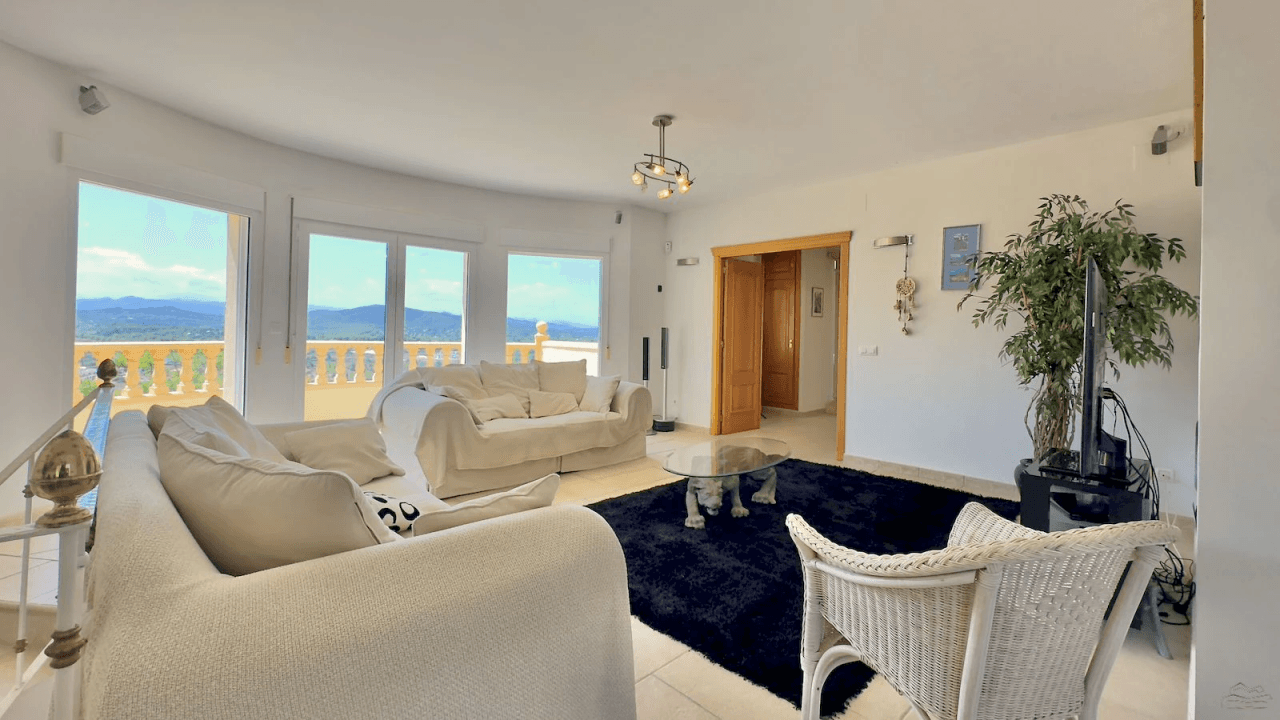 Magnifique villa de luxe à vendre à Javea avec vue sur la mer et le Montgó.