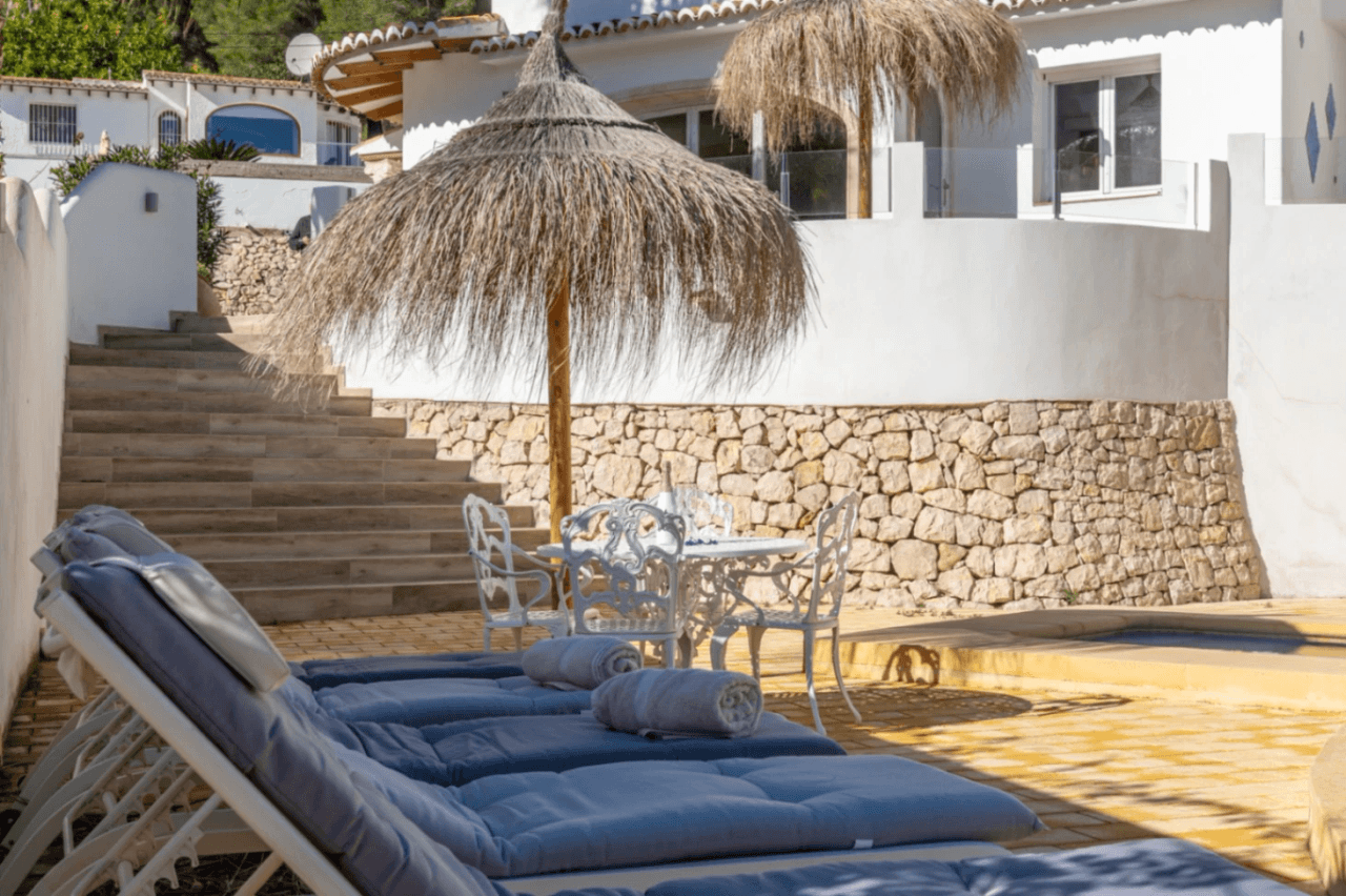Belle villa spacieuse avec vue sur la mer à vendre à Benimeit, Moraira