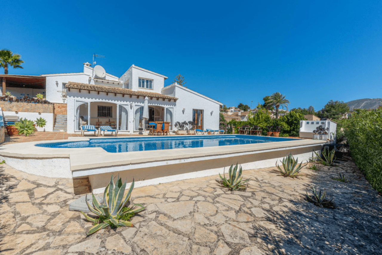 Villa à vendre à Moraira avec 4 chambres et piscine privée