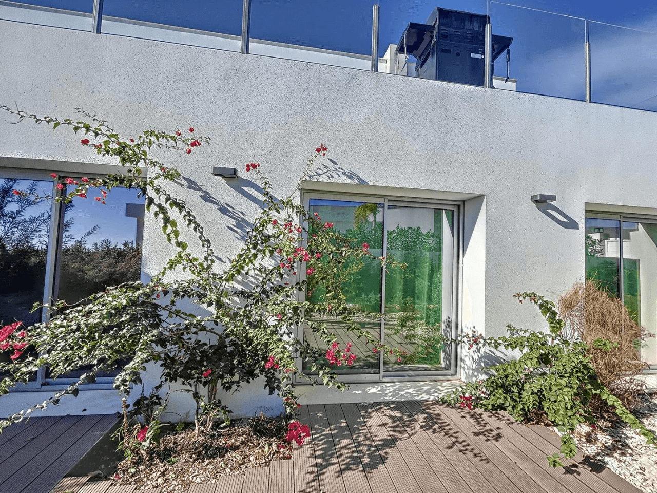 Villa moderne avec vue sur la mer et piscine privée