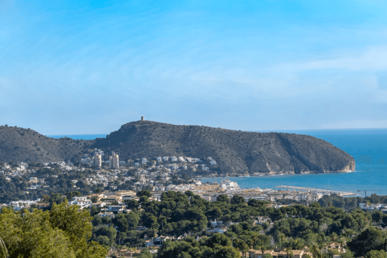 Belle villa spacieuse avec vue sur la mer à vendre à Benimeit, Moraira