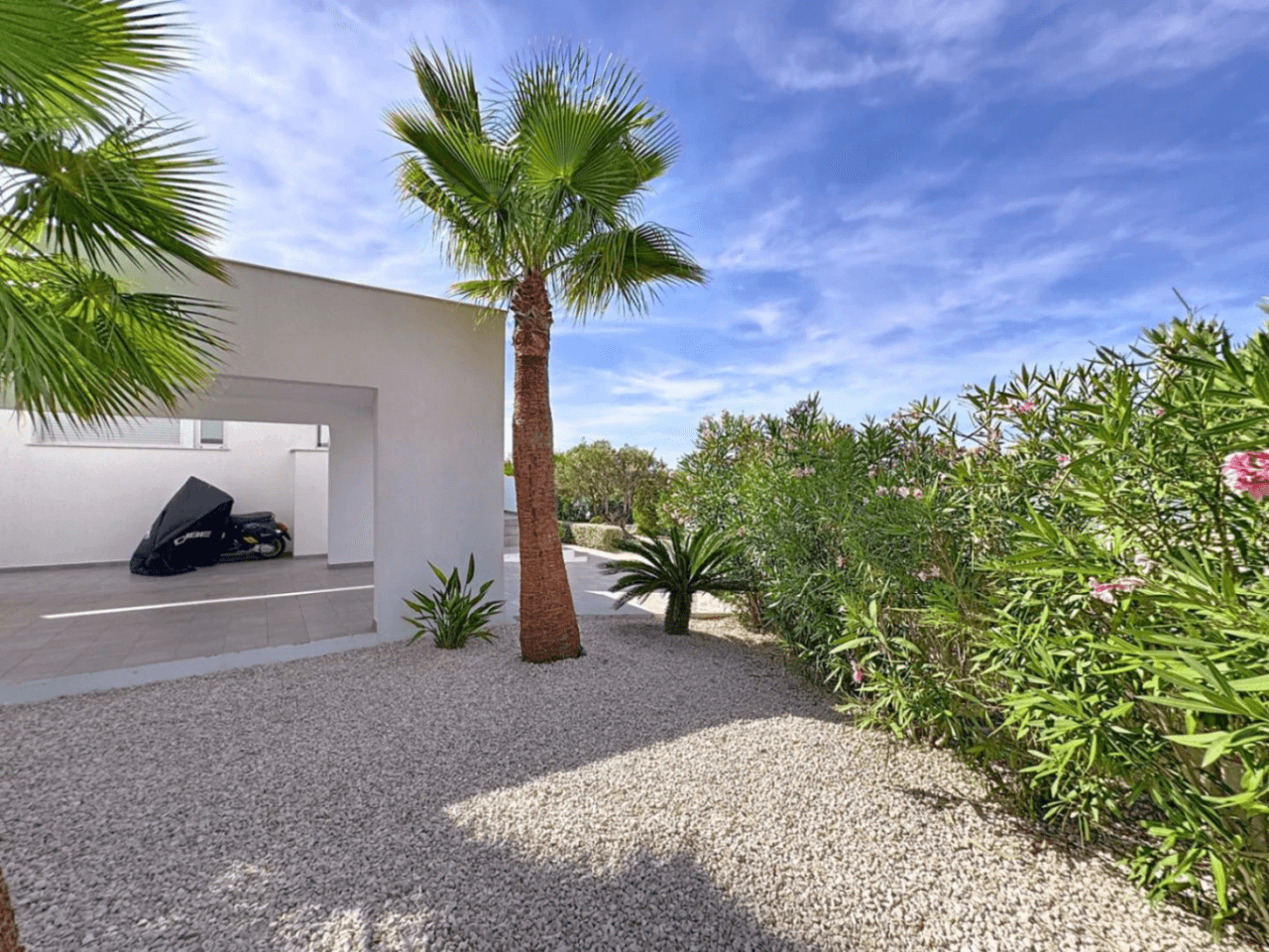 Villa moderne Cumbre del Sol avec vue sur la mer