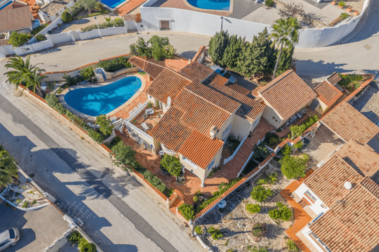 Villa à vendre avec 4 chambres à Benimeit, Moraira.