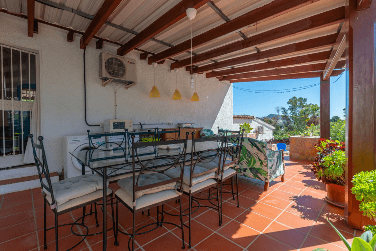 Villa à vendre à Moraira avec 4 chambres et piscine privée