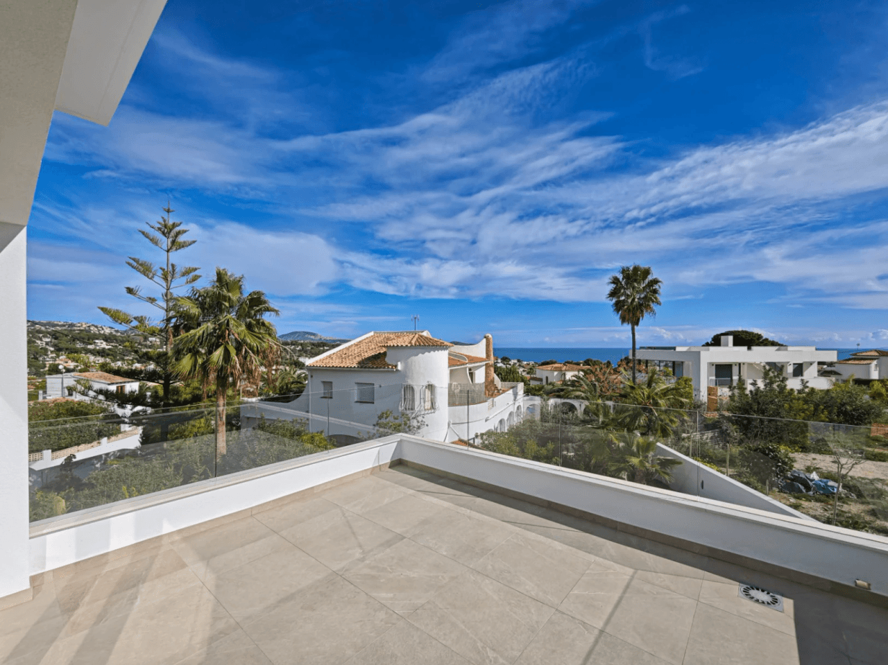 Villa moderne à La Fustera : 3 chambres et piscine privée