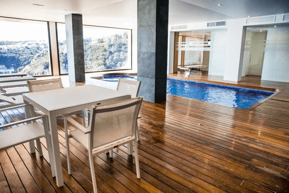 Cumbre del Sol penthouse moderne de luxe avec vue sur les falaises et la mer