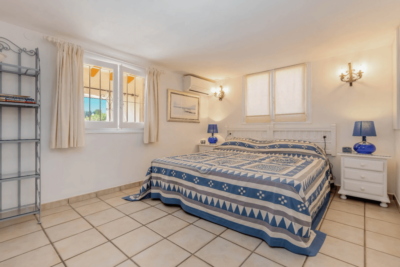 Villa à vendre à Moraira avec 4 chambres et piscine privée