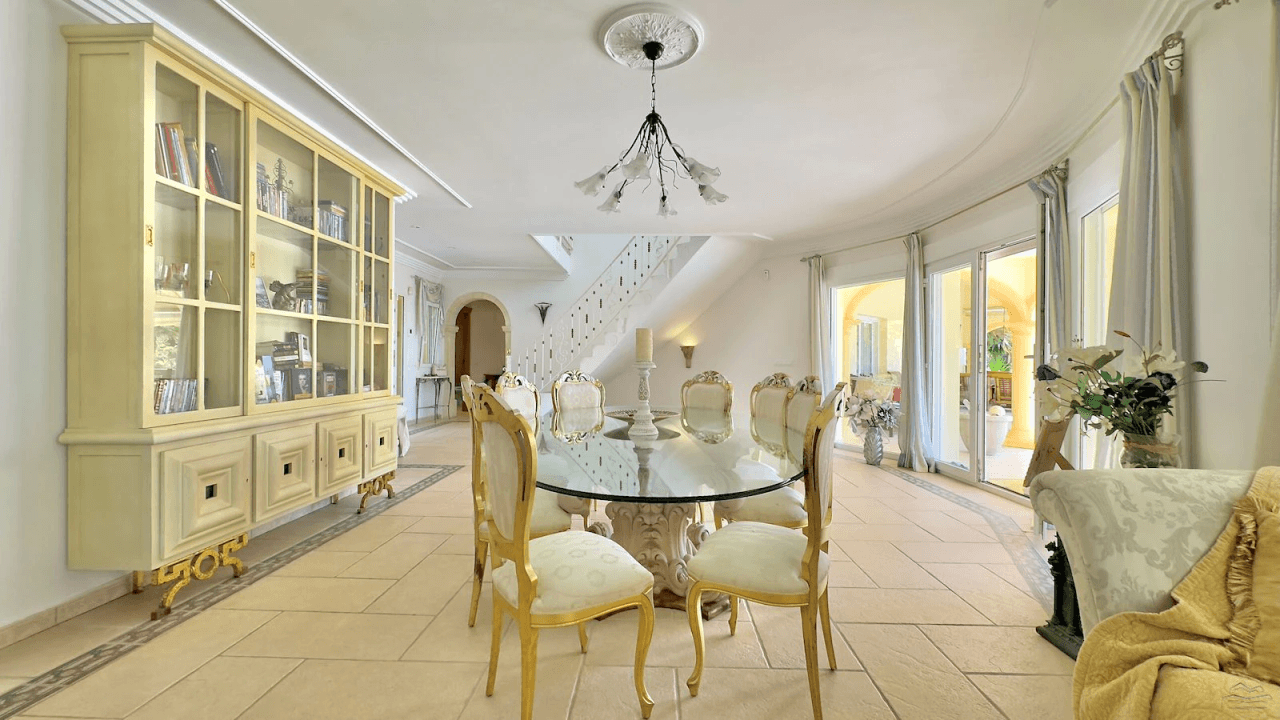 Magnifique villa de luxe à vendre à Javea avec vue sur la mer et le Montgó.