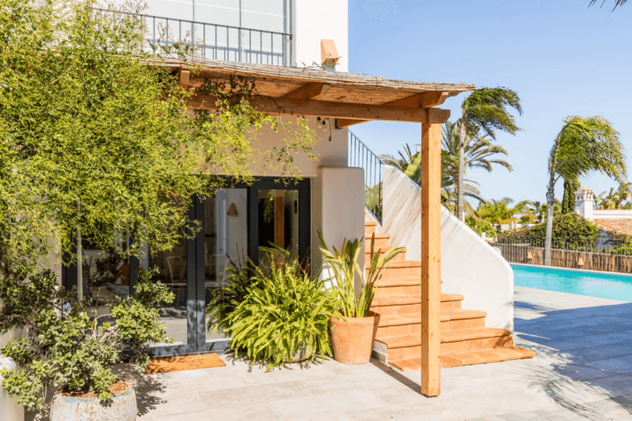 Villa ibicenca entièrement rénovée avec appartement d'invités à Jávea