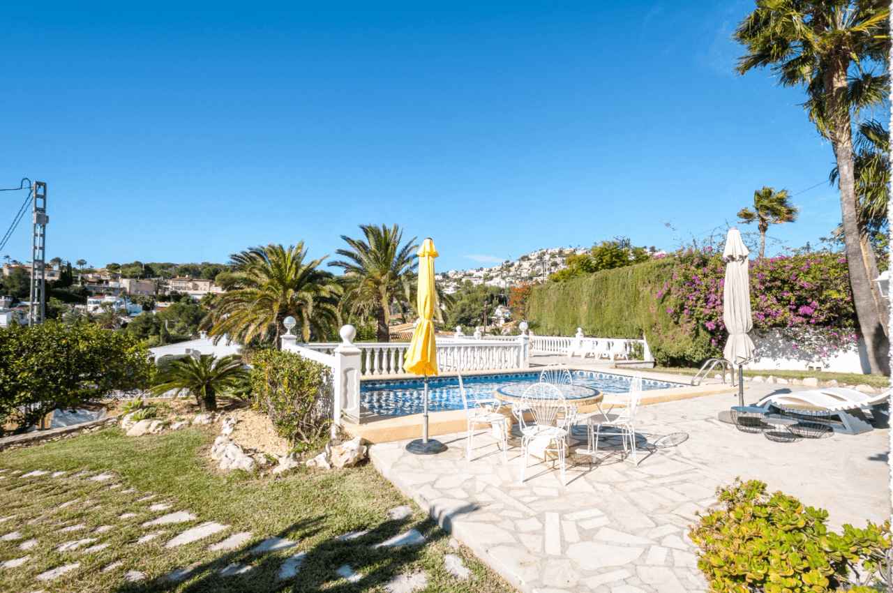 Villa méditerranéenne orientée sud-ouest à Benissa, près du club de golf San Jaime.