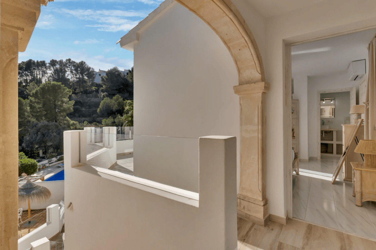 Belle villa spacieuse avec vue sur la mer à vendre à Benimeit, Moraira
