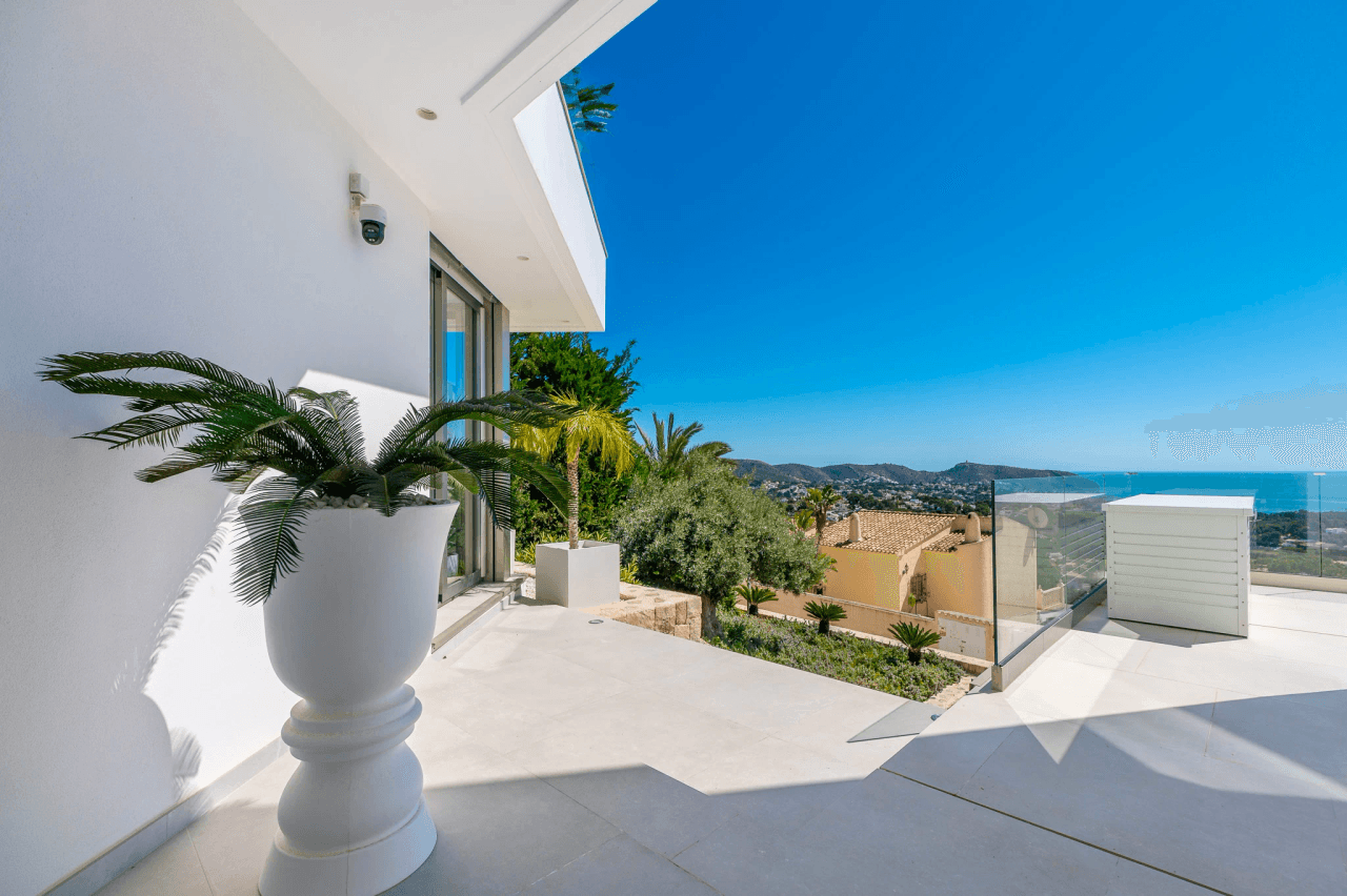 Villa de luxe exceptionnelle à Moraira – Où le design, la technologie et la vue sur la mer se rencontrent