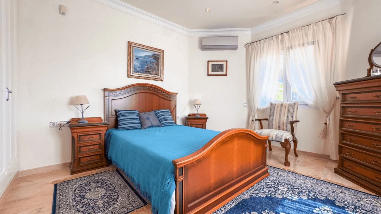 Villa de lujo en venta en Moraira con vistas al mar.