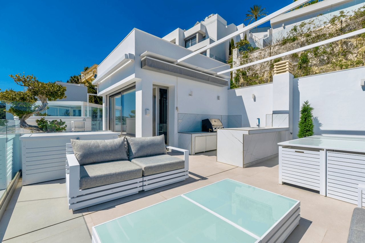 Villa de luxe exceptionnelle à Moraira – Où le design, la technologie et la vue sur la mer se rencontrent