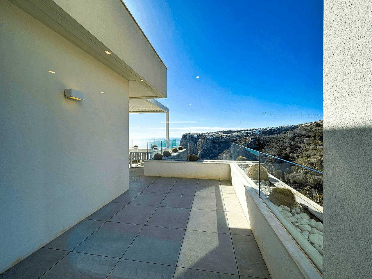 Cumbre del Sol penthouse moderne de luxe avec vue sur les falaises et la mer