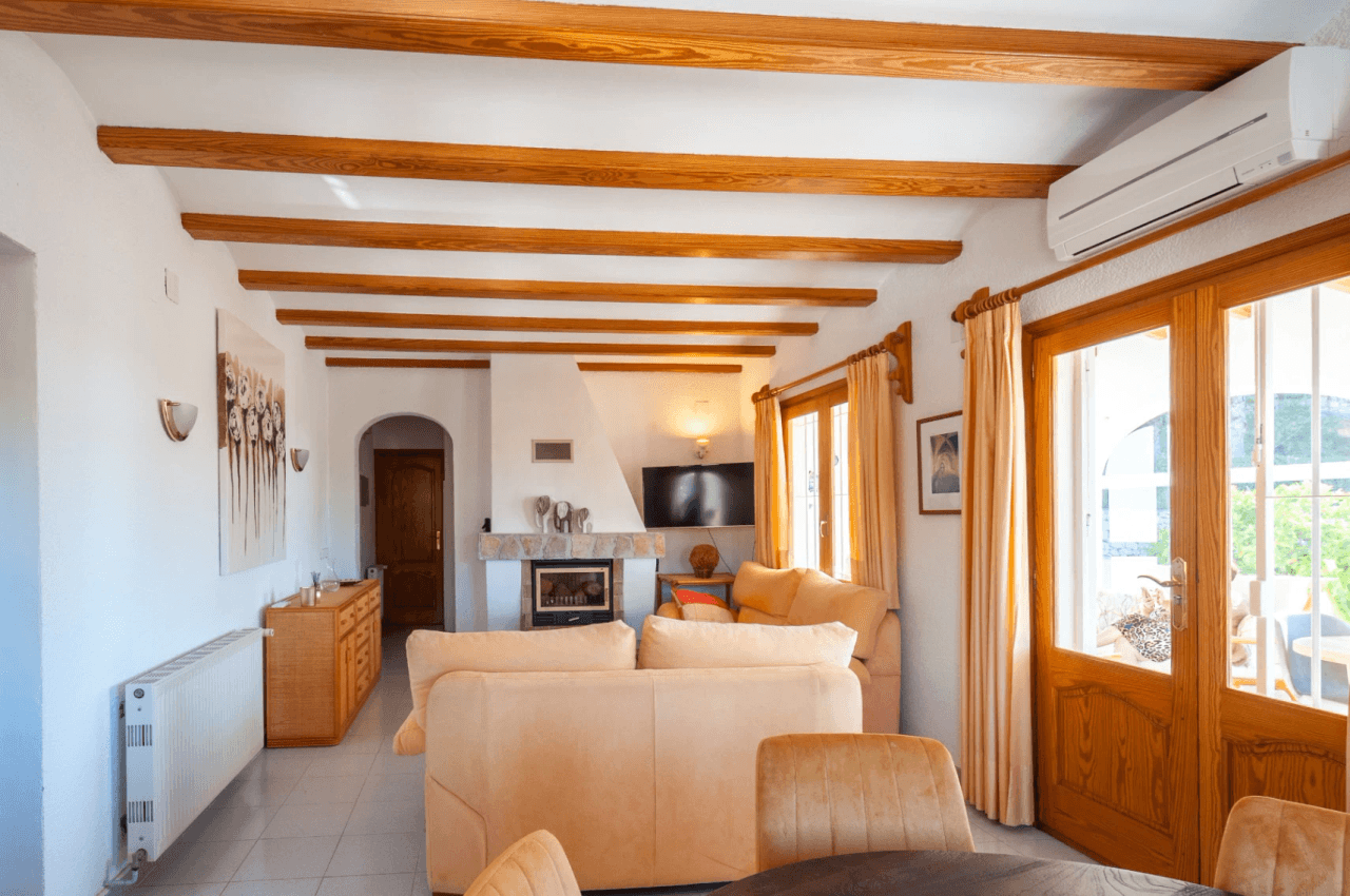 Villa méditerranéenne orientée sud-ouest à Benissa, près du club de golf San Jaime.
