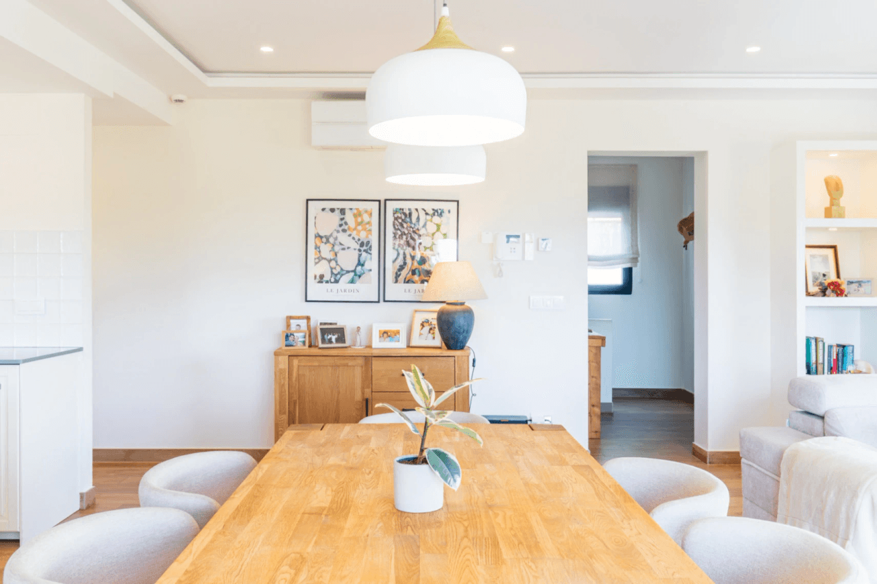 Villa ibicenca entièrement rénovée avec appartement d'invités à Jávea
