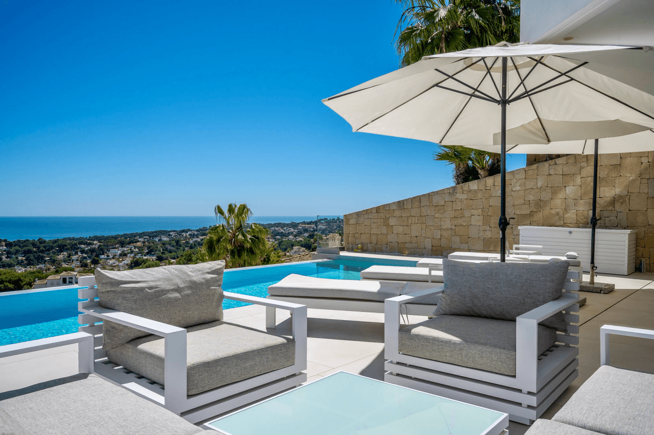 Villa de luxe exceptionnelle à Moraira – Où le design, la technologie et la vue sur la mer se rencontrent