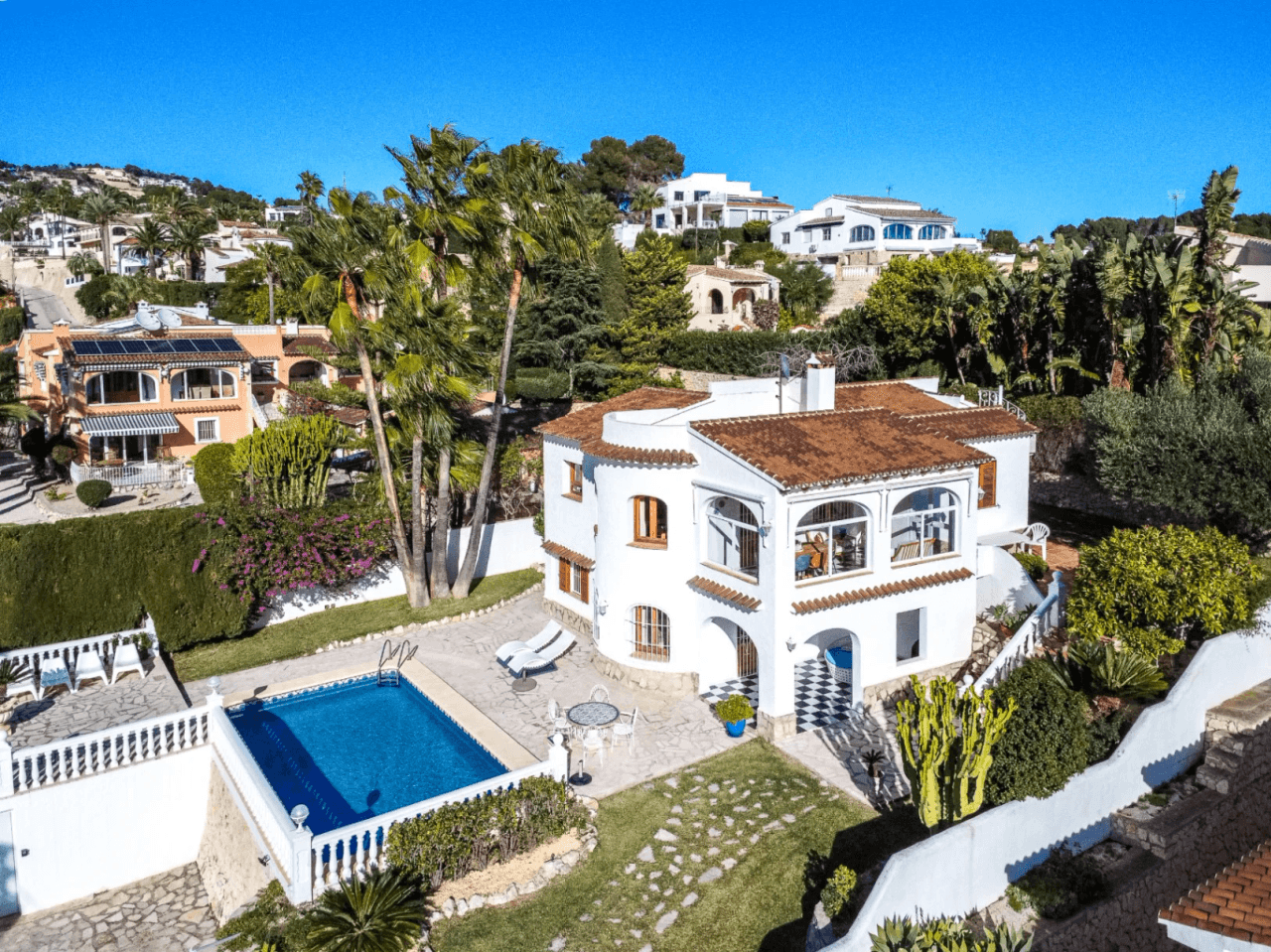 Villa méditerranéenne orientée sud-ouest à Benissa, près du club de golf San Jaime.