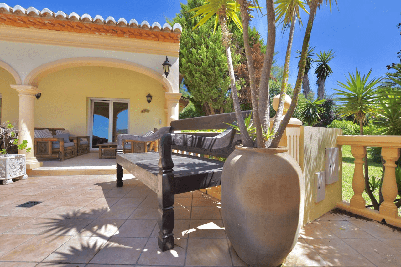 Magnifique villa de luxe à vendre à Javea avec vue sur la mer et le Montgó.