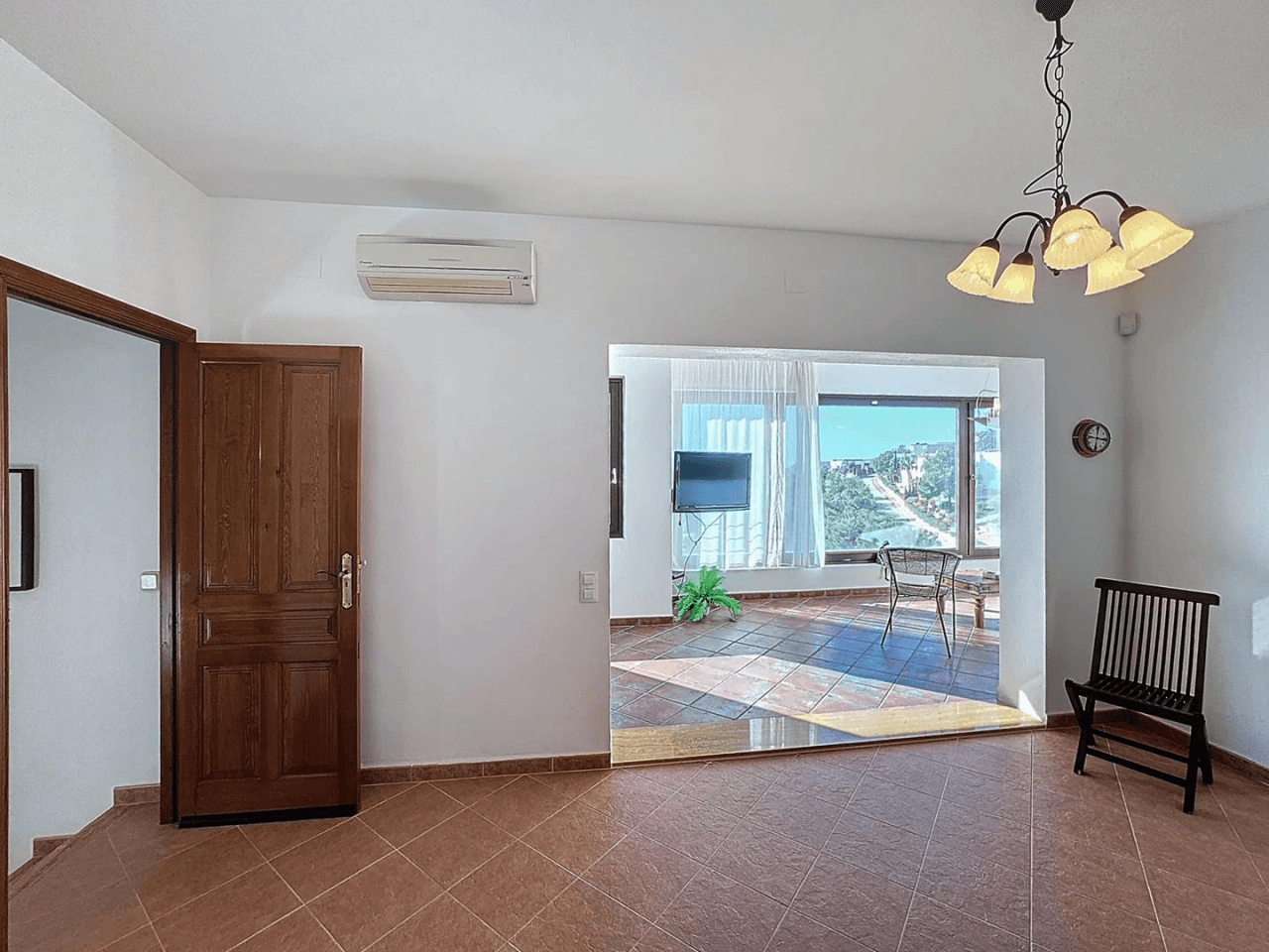 Villa Cumbre del Sol avec vue sur la mer et piscine privée