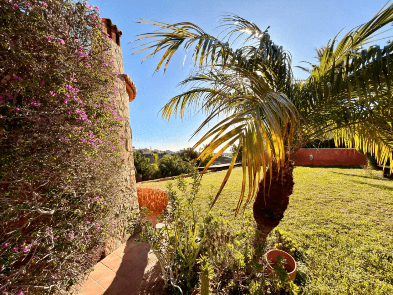 Cumbre del Sol : villa méditerranéenne avec piscine et vue sur la mer
