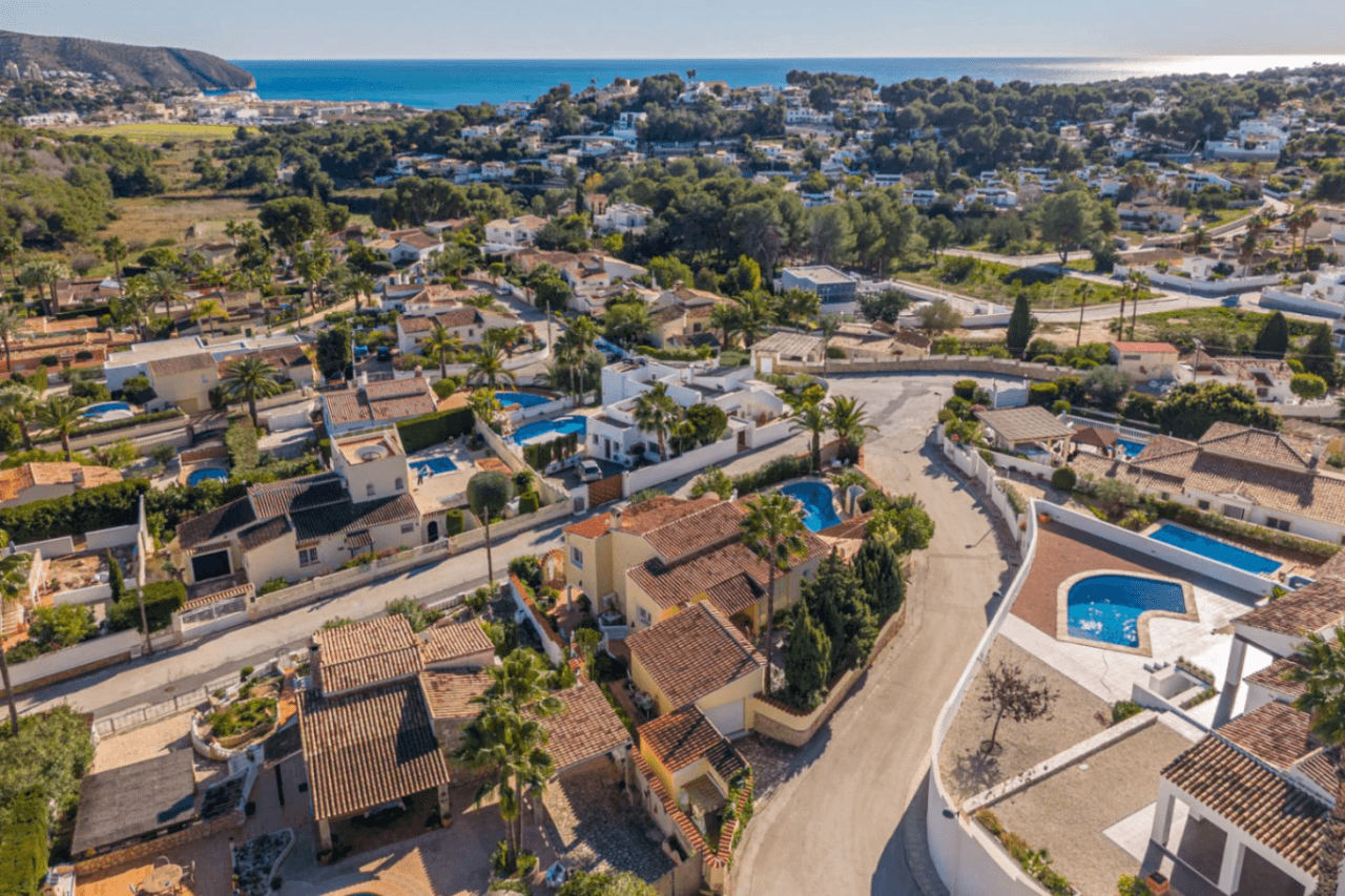 Villa à vendre avec 4 chambres à Benimeit, Moraira.