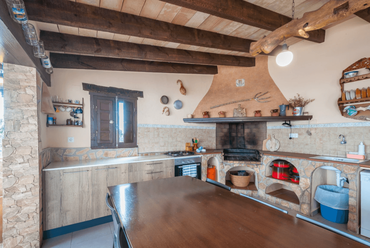 Finca en Benissa en Venta en Amplia Parcela con Piscina y Casa de Huéspedes