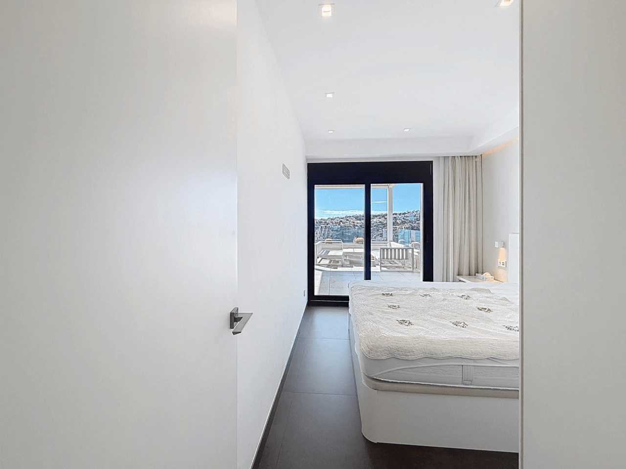 Cumbre del Sol penthouse moderne de luxe avec vue sur les falaises et la mer