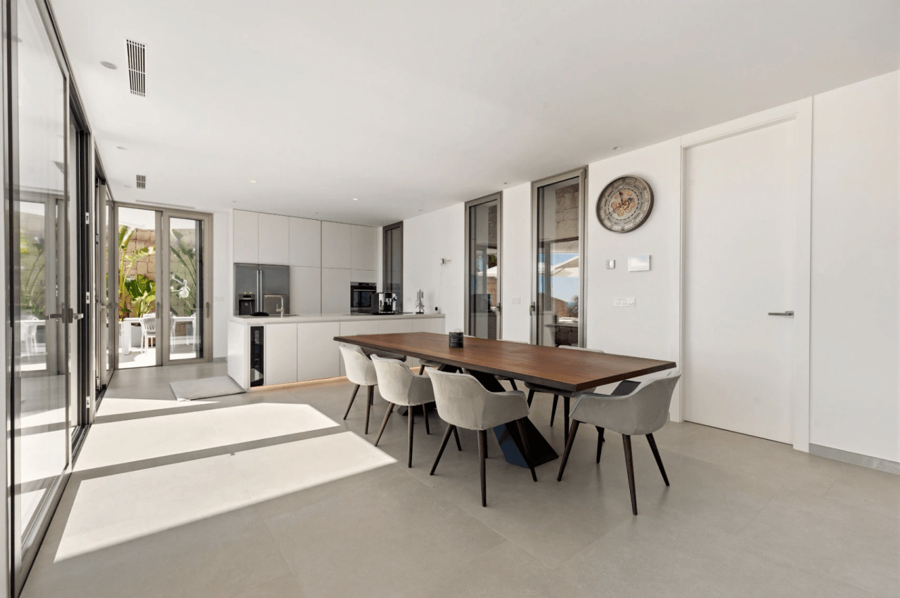 Villa de luxe exceptionnelle à Moraira – Où le design, la technologie et la vue sur la mer se rencontrent