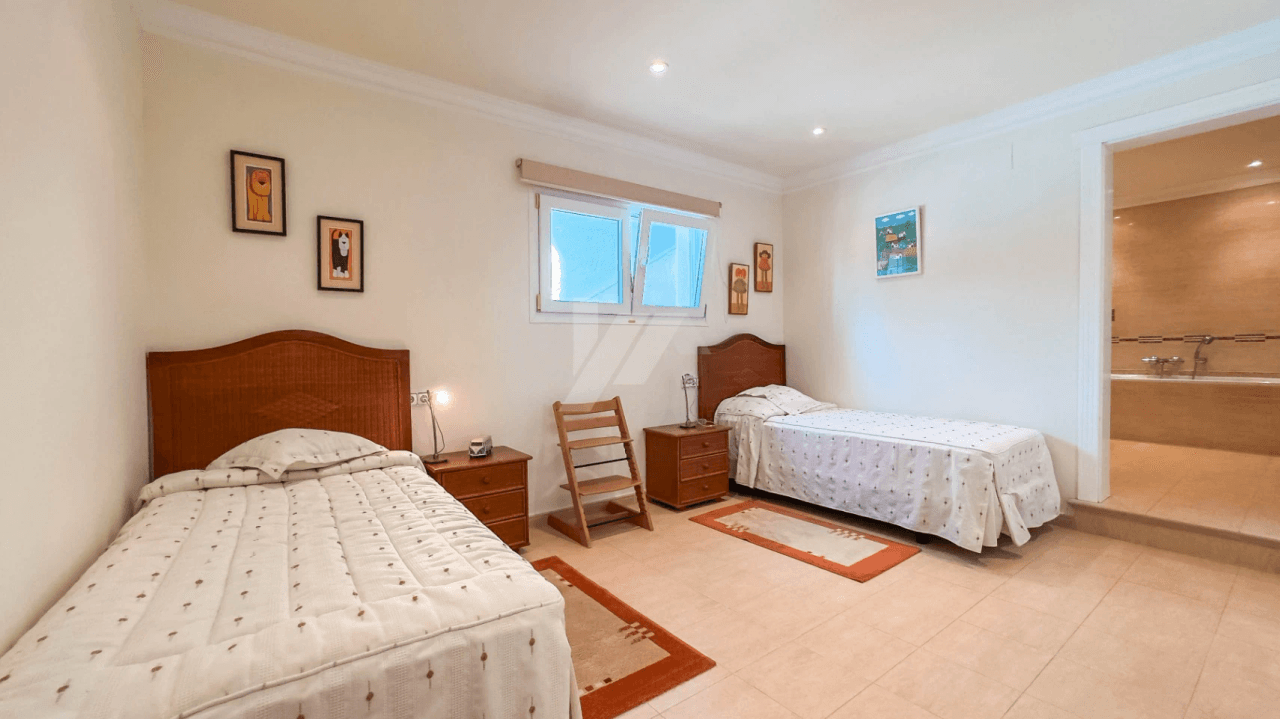 Villa de lujo en venta en Moraira con vistas al mar.
