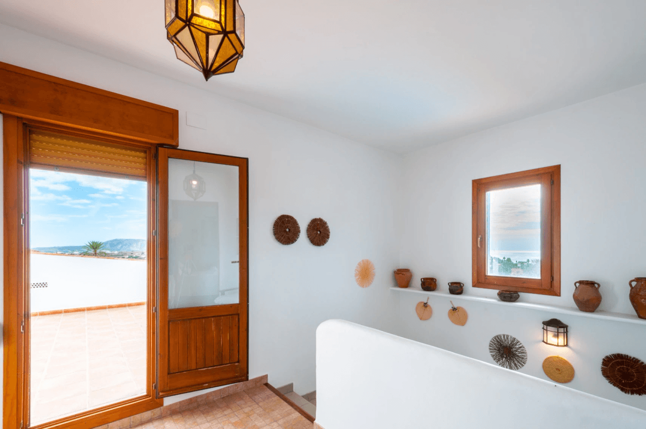 Finca en Benissa en Venta en Amplia Parcela con Piscina y Casa de Huéspedes