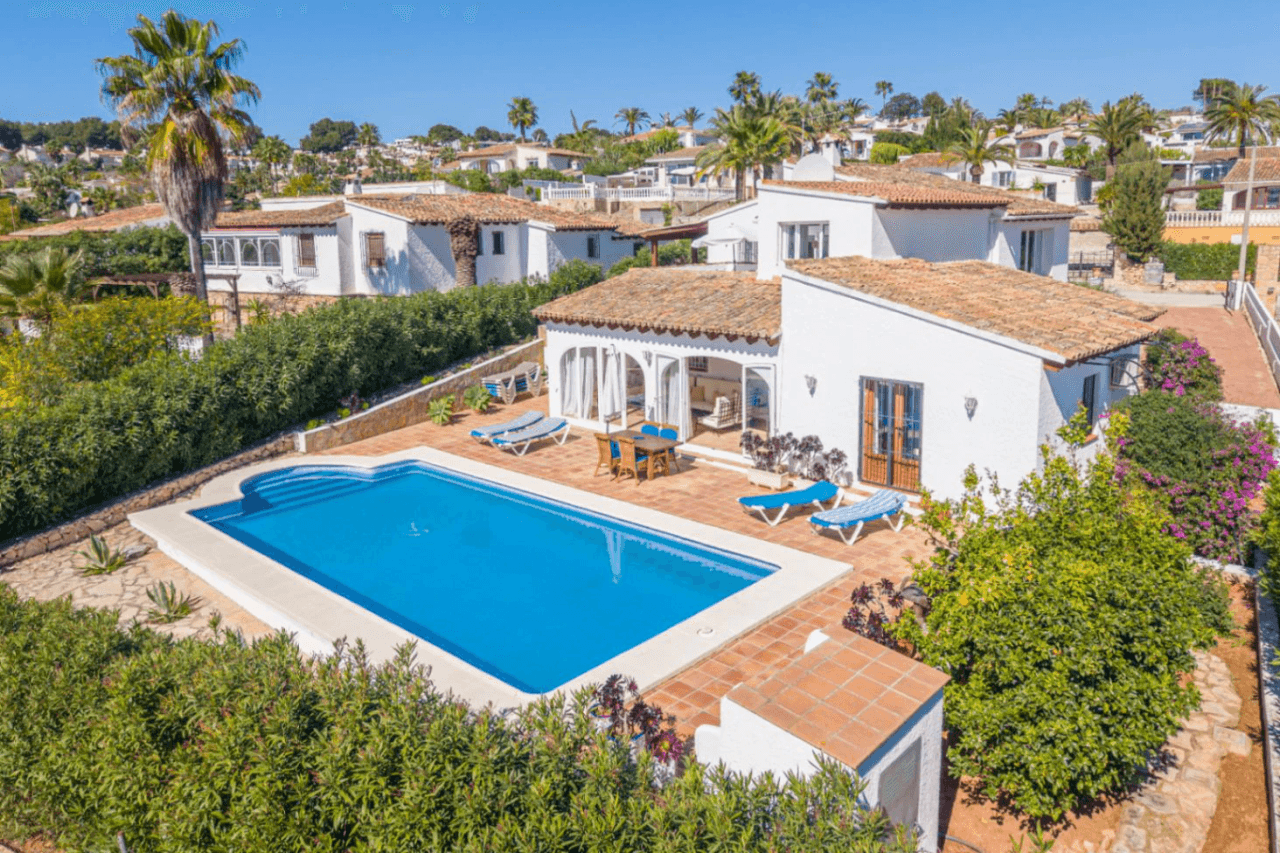 Villa à vendre à Moraira avec 4 chambres et piscine privée