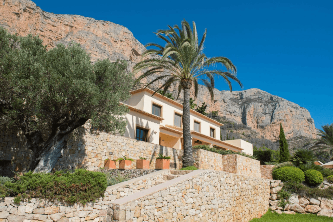 Villa de luxe avec vues panoramiques à vendre à Montgó Jávea.