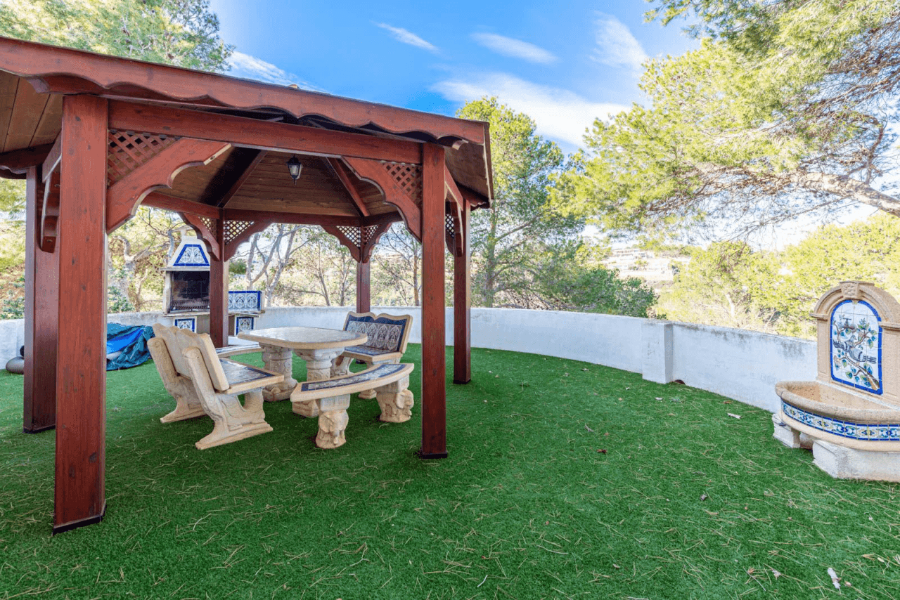Villa avec un grand terrain à vendre à Moraira