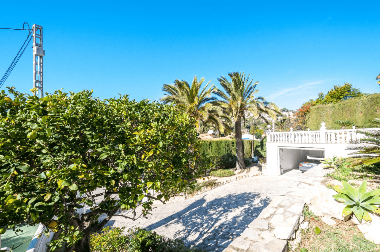 Villa méditerranéenne orientée sud-ouest à Benissa, près du club de golf San Jaime.