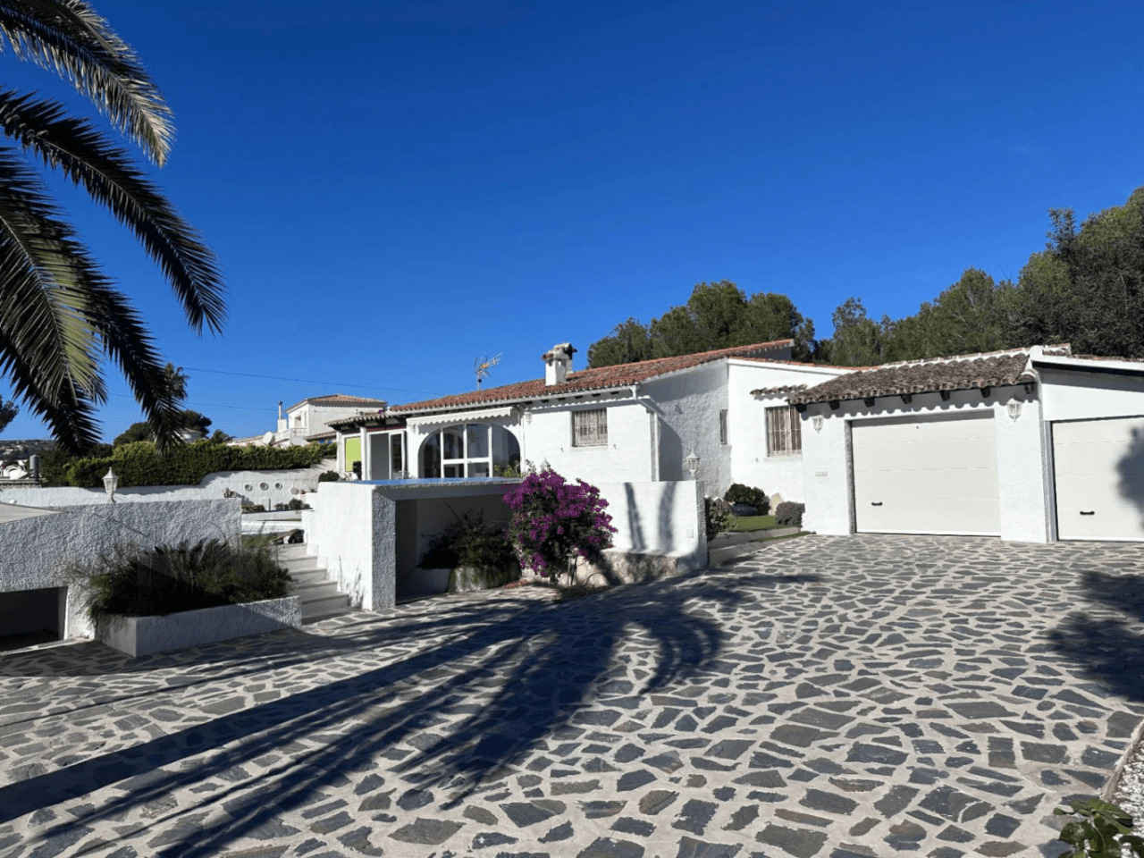 Villa de plain-pied avec vue sur la mer à vendre à Moraira