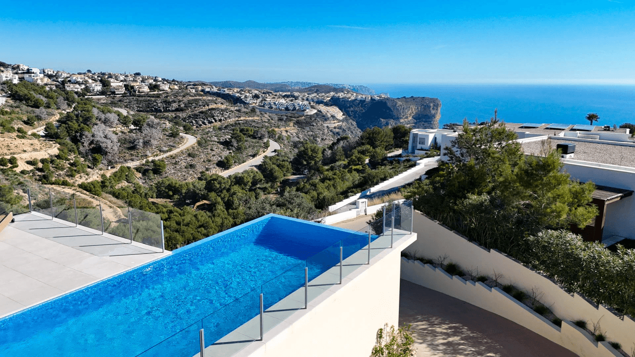 Villa moderne Cumbre del Sol avec vue sur la mer