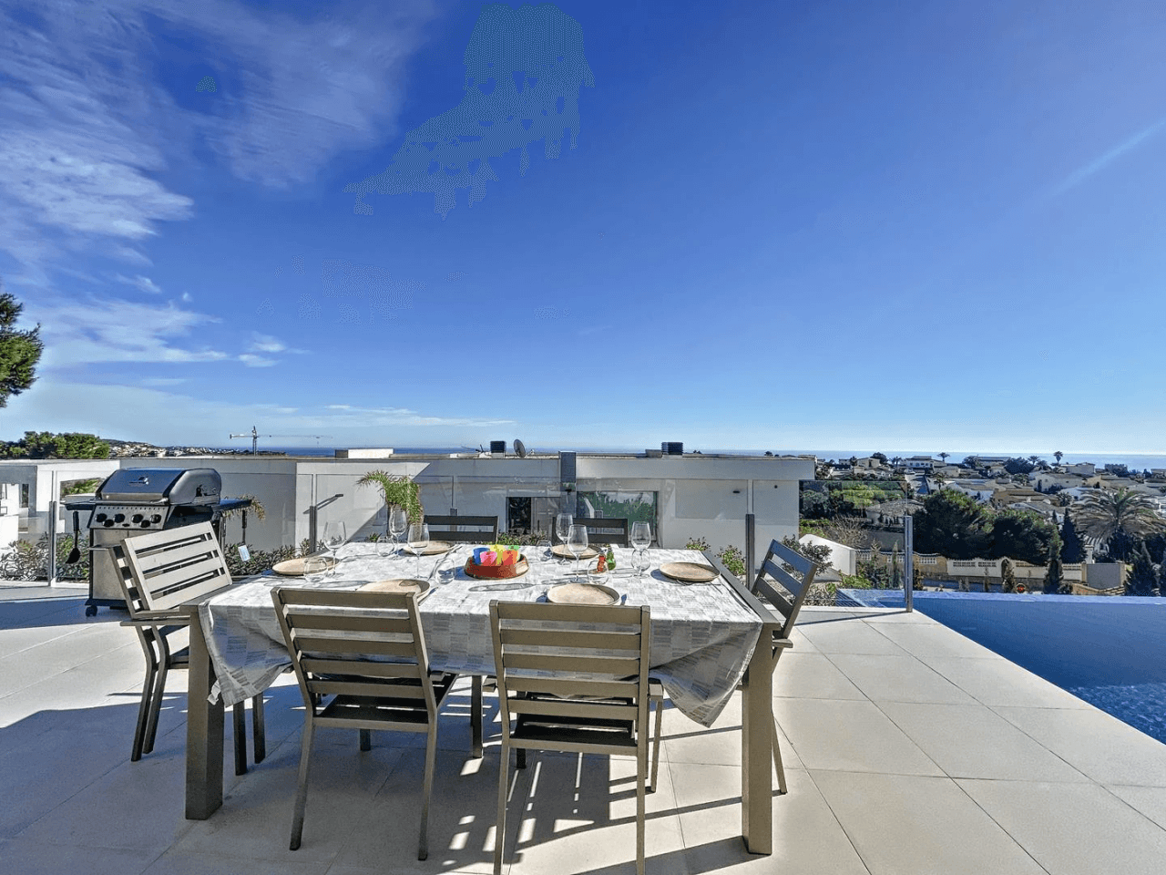 Villa moderne avec vue sur la mer et piscine privée