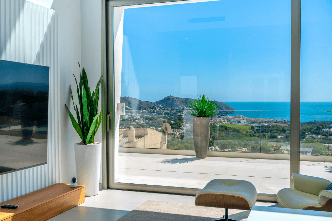 Villa de luxe exceptionnelle à Moraira – Où le design, la technologie et la vue sur la mer se rencontrent
