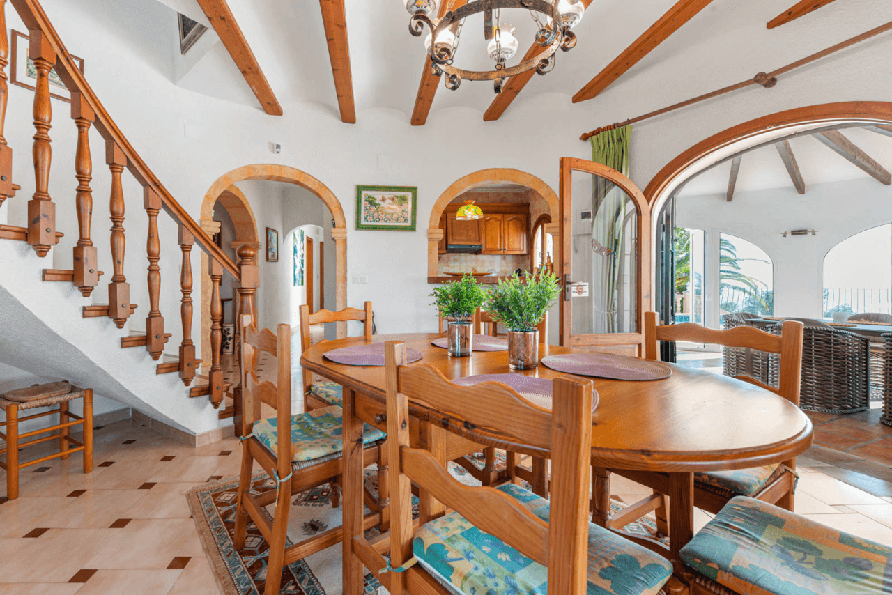 Villa avec un grand terrain à vendre à Moraira